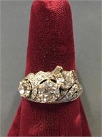 DIAMOND AND PLATINUM LADIES RING