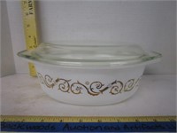 Pyrex; Oval Casserole Dish; lid has a tiny chip