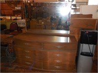 Bassett MidCentury Dresser with Mirror