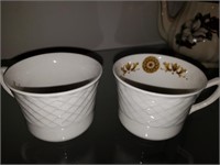 Gold Medallion Cream, Sugar, 2 Tea Cups