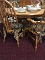 OAK DOUBLE PEDASTOL TABLE W/ 6 CHAIRS & 2 LEAVES
