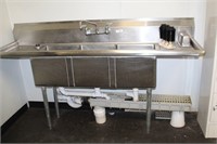 ADVANCE TABCO STAINLESS STEEL SINK,