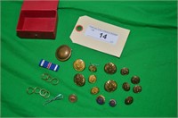 ASSORTMENT OF MILITARY BUTTONS