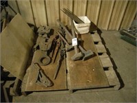 Pallet w/ sheet metal steel, lifting clamps