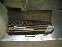 1/2" drive socket set w/ ratchet