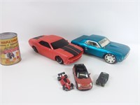 5 petites voitures dont 1 Ford Mustang Tygo