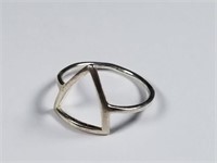 .925 Triangle Ring