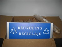 17" Recycling Sign Looks New