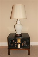 Drexel Heritage Oriental style box stand with lamp