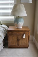 Drexel Heritage night stands and lamps