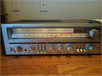 Kenwood stereo receiver KR-7050 - plugged in and