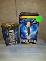 DOCTOR WHO BOBBLE HEAD AND ORNAMENT