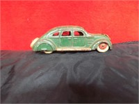 Vintage Old 1940's Airflow Metal Wind up Toy Car