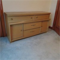 Mid-Century Modern Bassett Blonde Dresser