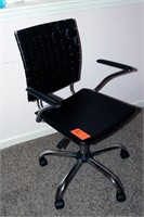 Contemporary Adjustible Office Chair