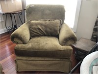 Ashley furniture upholstered parlor chair (lv)