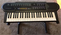 Concertmate-690 keyboard w/ stand working (rr)