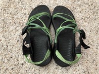 Green Chacos size 9w (rm1)