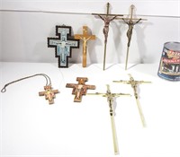 8 croix / crufix divers (bois,métal)