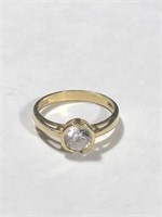 Size 8 14 k And CZ Ring
