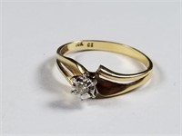10 kt Diamond Solitaire Ring