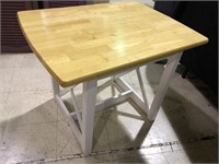 SMALL CHILDS SIZE TABLE