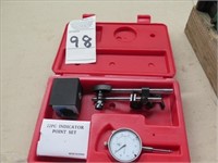 DIAL INDICATOR W/MAGNETIC BASE & CASE