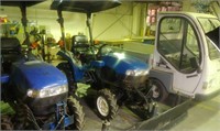 Ford New Holland mini compact tractor has 3-point