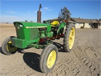 John Deere 2020 Tractor