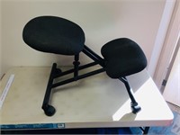 kneeling stool or chair