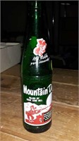 Vintage 1950s Mountain Dew bottle