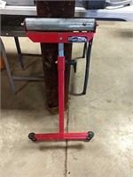 Red lumber roller