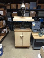 Delta 1/2" Table Top Drill Press With Cabinet