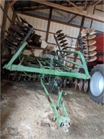 John Deere 230 wing fold disc, 22'