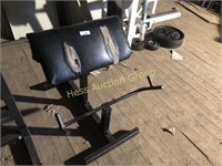 Weight bar arm curl seat