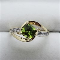 $1400 10K Peridot  Diamond Ring