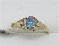 10K Yellow Gold Opal (0.5cts)  Diamond Ring