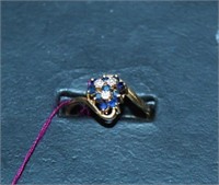 14kt gold Sapphire & 3 diamond (3 flower)