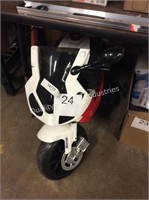 1 LOT BATTERY OPERATED MOTORCYCLE