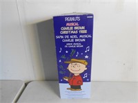 Peanuts Charlie Brown musical Christmas tree