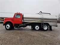1997 IH 4900 2000 Gallon Water Truck