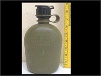 1980 GI PLASTIC CANTEEN WITH SIP TOP