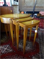 WEIMAN HEIRLOOM LEATHER TOP NEST OF TABLES