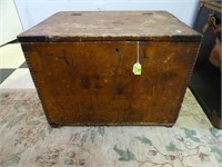 ANTIQUE LIFT TOP CHEST