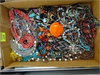 JEWELRY DISCOVERY LOT