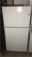 GE Refrigerator T2