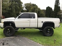 2001 Dodge Ram 1500 w/ 15" Sky Jacker lift