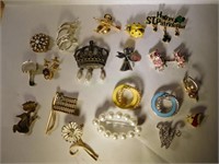 19 costume jewelry brooches