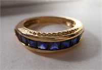 Beautiful sterling ring & natural blue sapphires