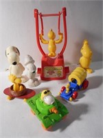 Vintage Woodstock and Snoopy Plastic Toys